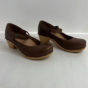 Women’s brown Dansko Maryjane clogs
